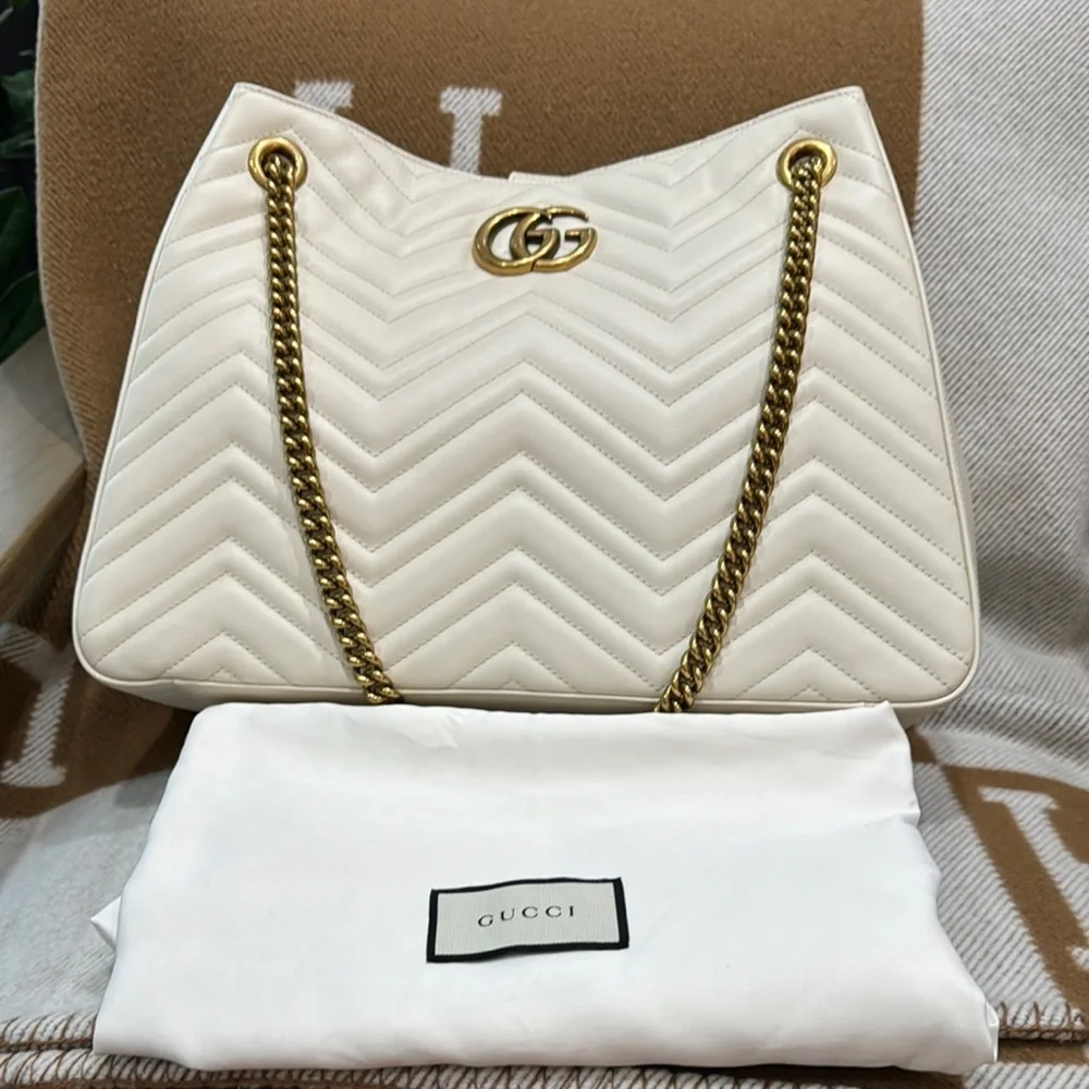 Gucci White and Gold Chevron Shoulder Bag